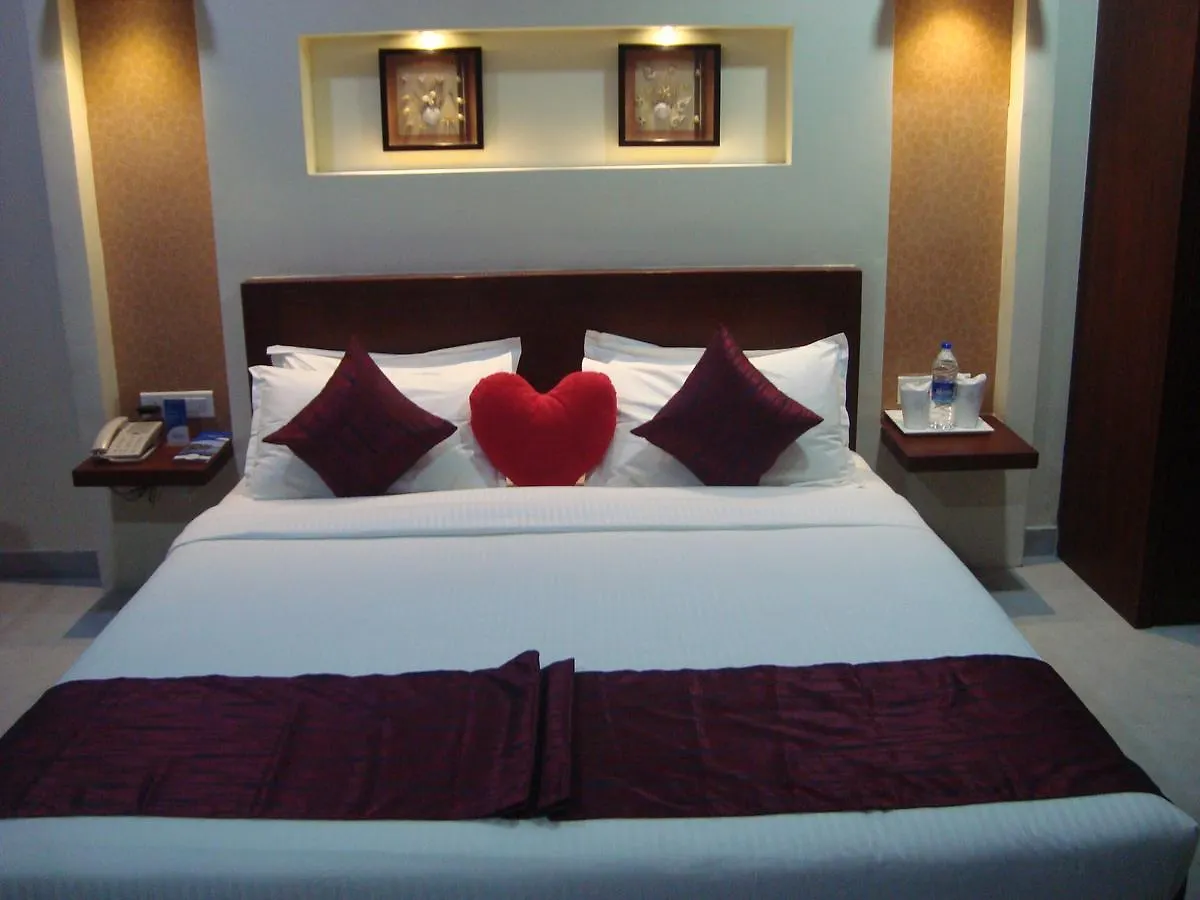 Rouba Residency Hotel Ponnāni