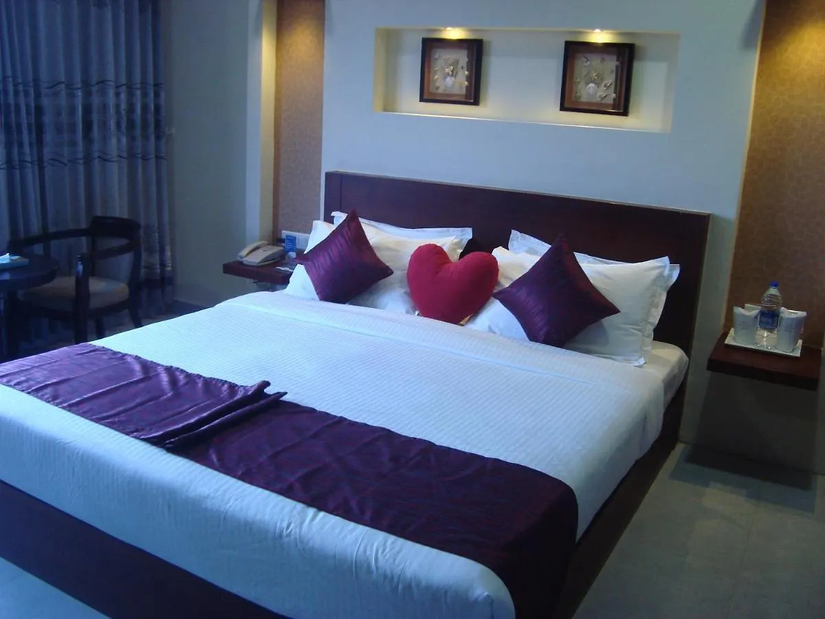 Rouba Residency Hotel Ponnāni