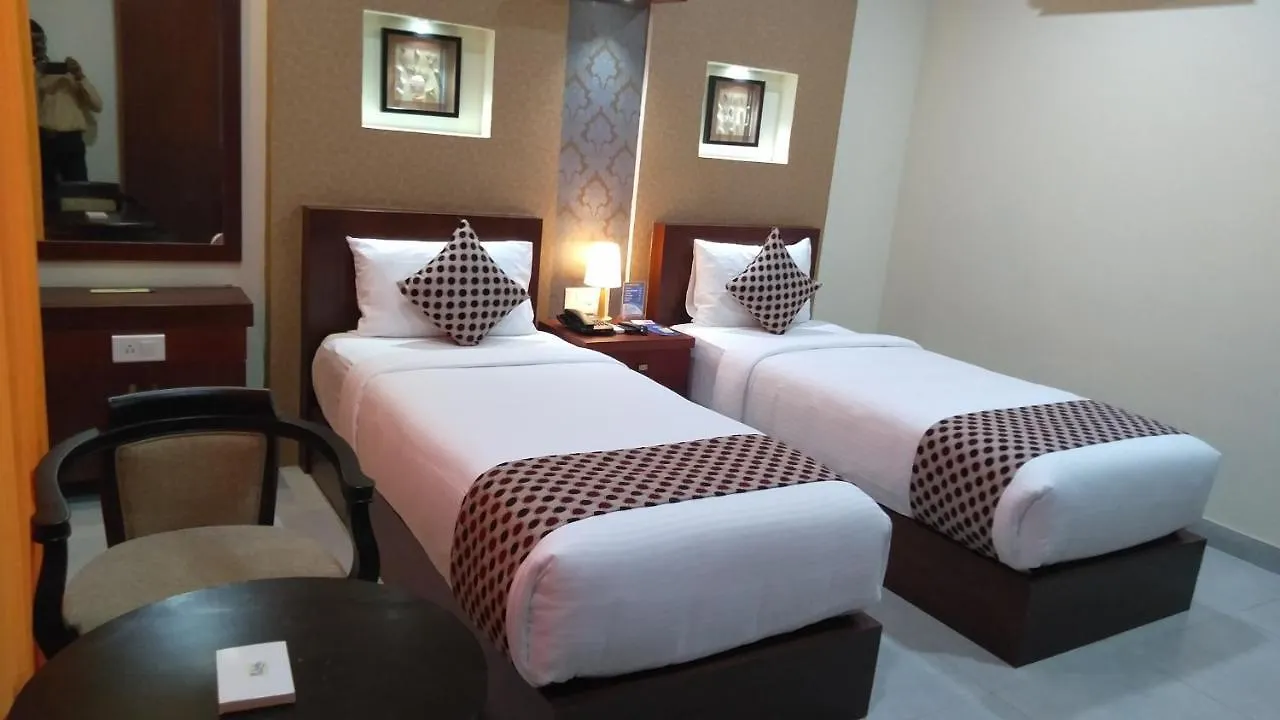 Rouba Residency Hotel Ponnāni